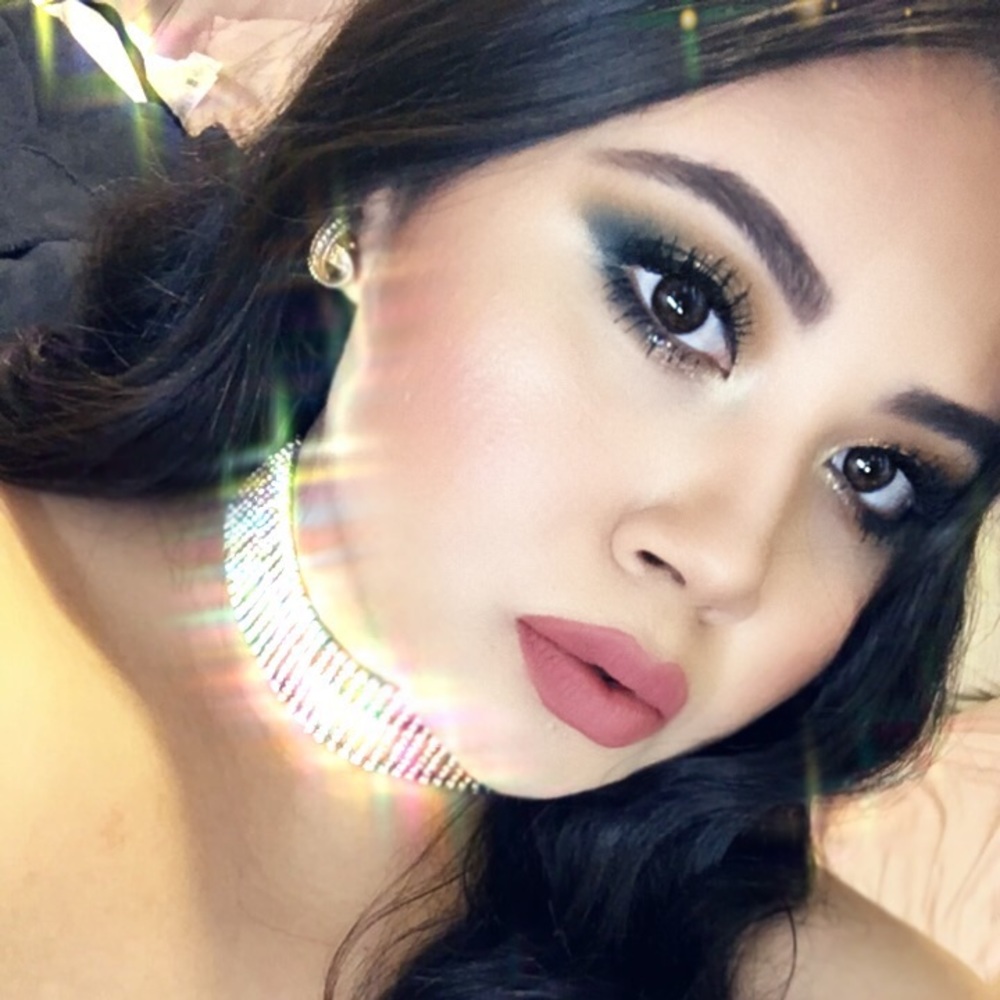 Meet your Posher, Stephany